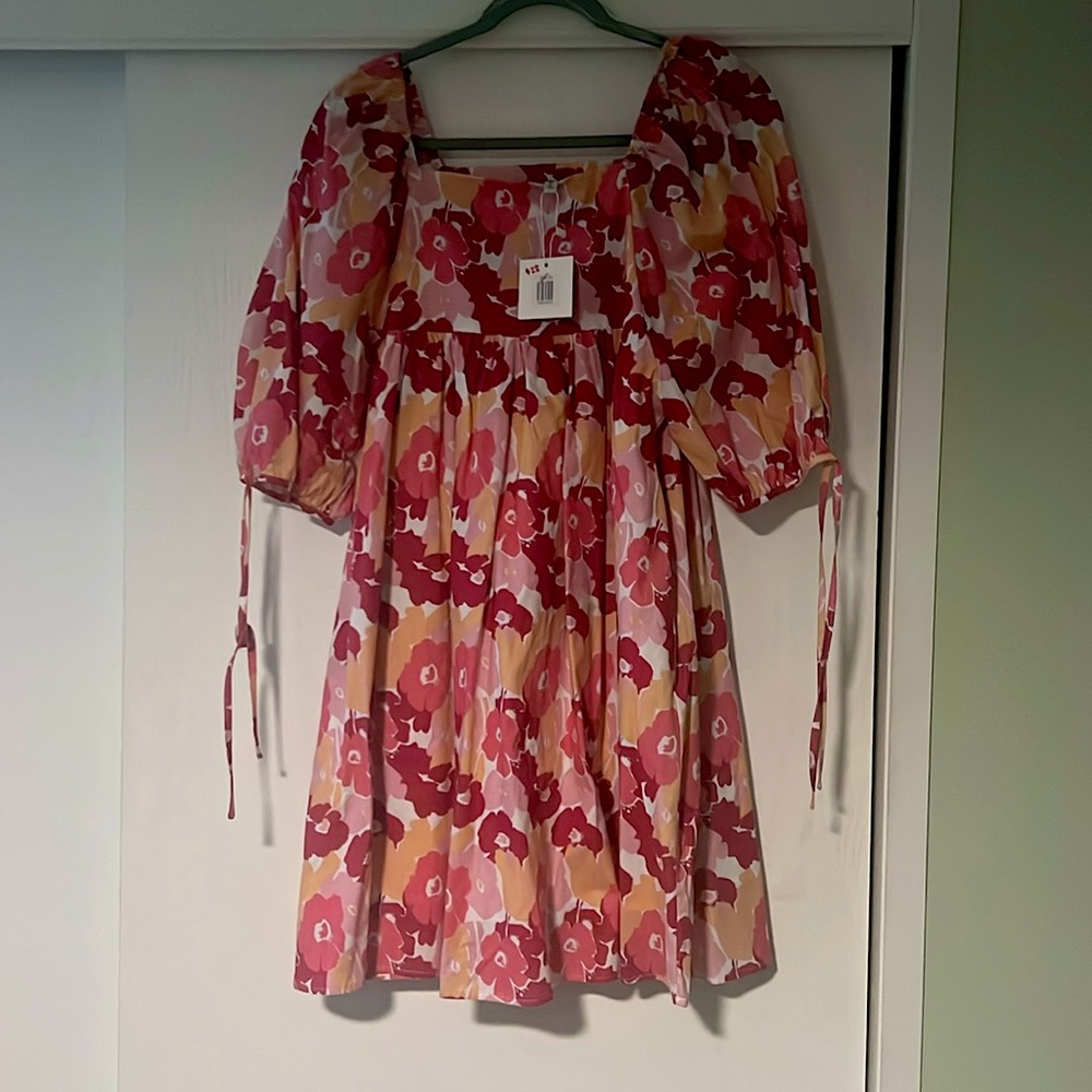 Floral dress with balloon sleeve
